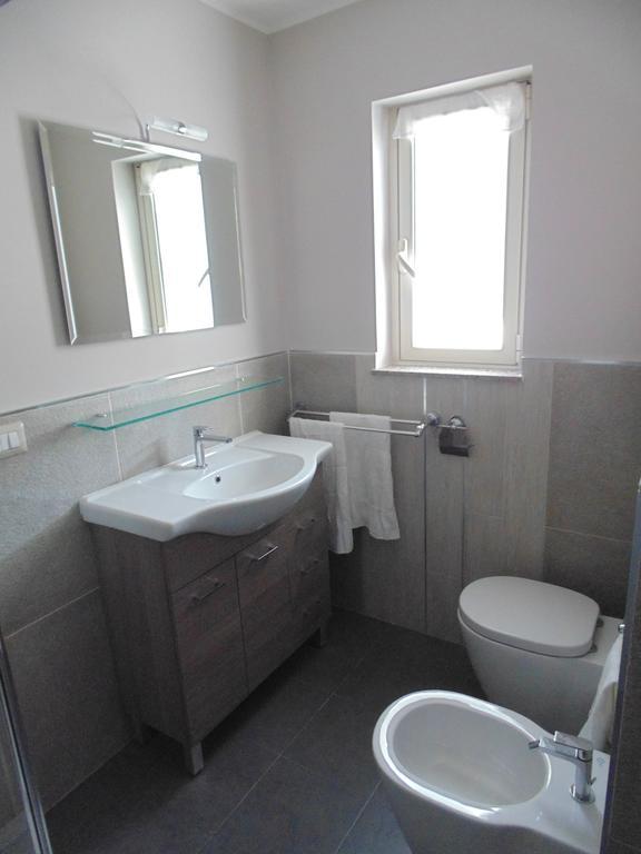 Attico Del Sole Bed and Breakfast Rometta Marea Habitación foto