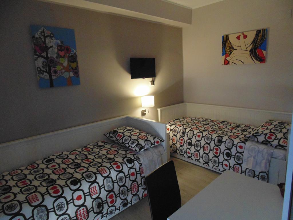 Attico Del Sole Bed and Breakfast Rometta Marea Habitación foto