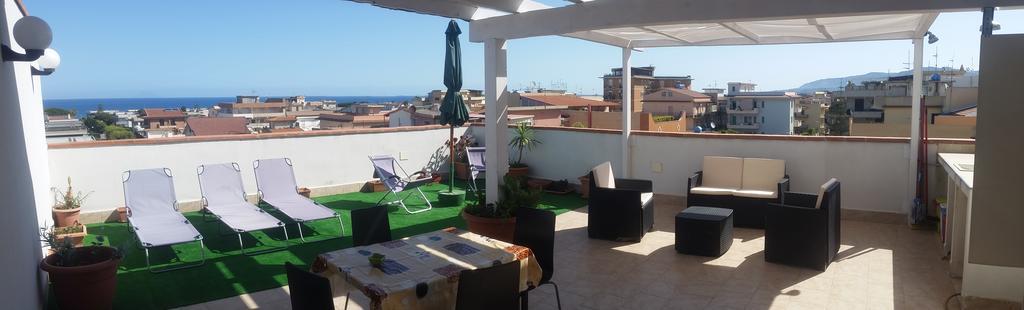 Attico Del Sole Bed and Breakfast Rometta Marea Exterior foto